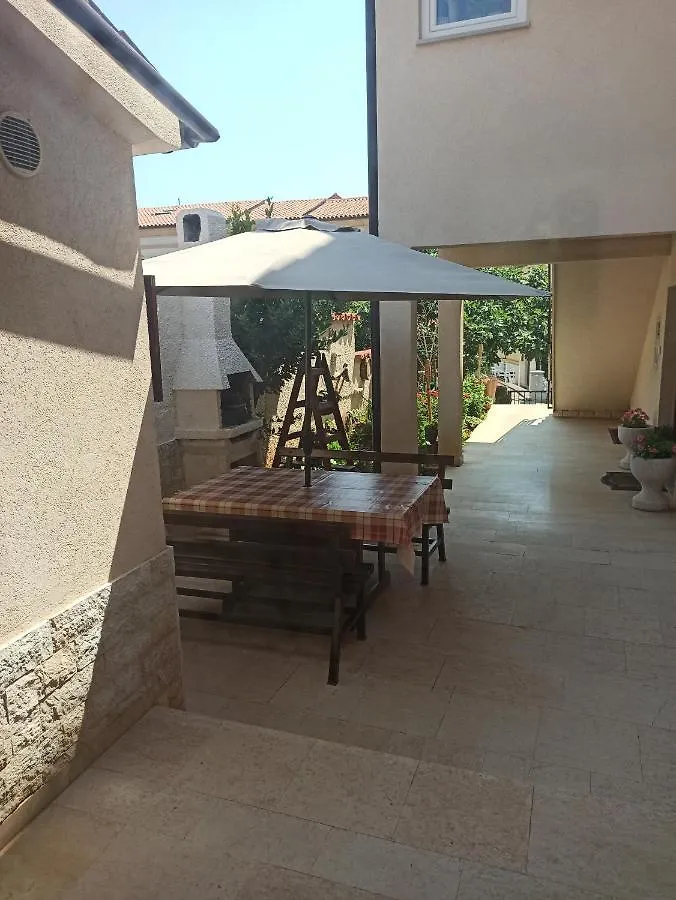 Adria Apartments Pola Croazia